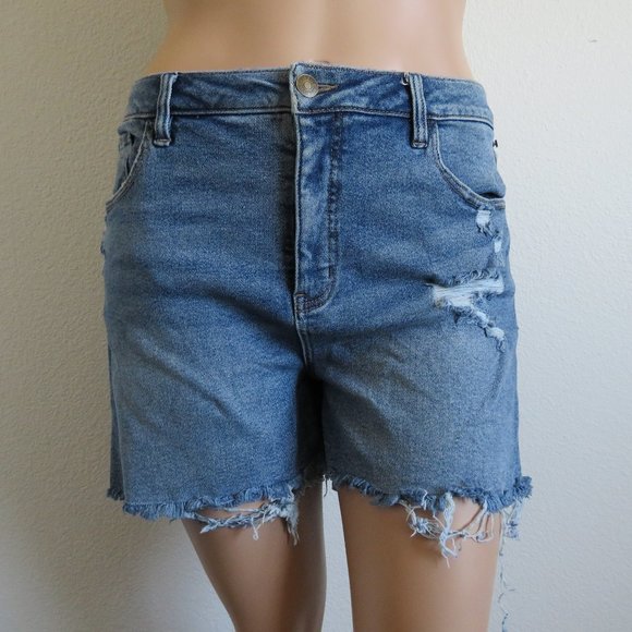AVA & VIV Jeans Women DISTRESSED Cutoff Blue Denim Stretch Shorts Plus Size 18W - Picture 1 of 2